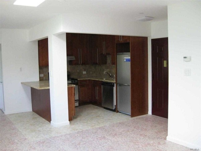 Foto del edificio - 146-27 Beech Ave