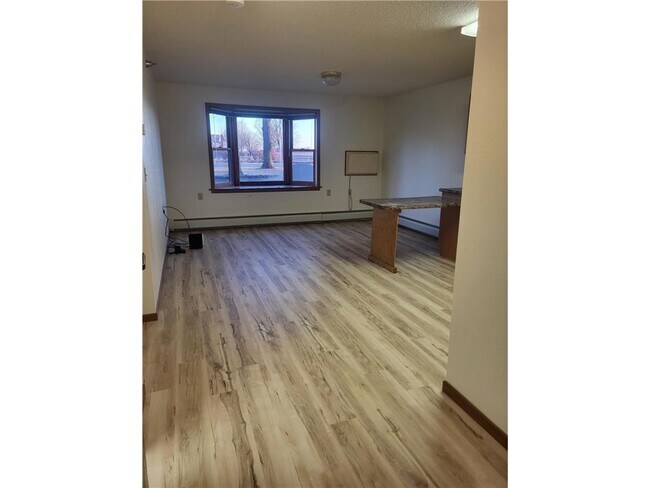 Foto del edificio - 609 Main St S