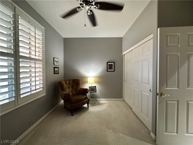 Building Photo - 1211 Martini Dr