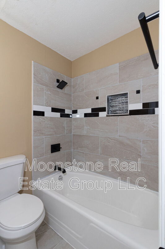 Foto del edificio - 39 Ticknor Dr