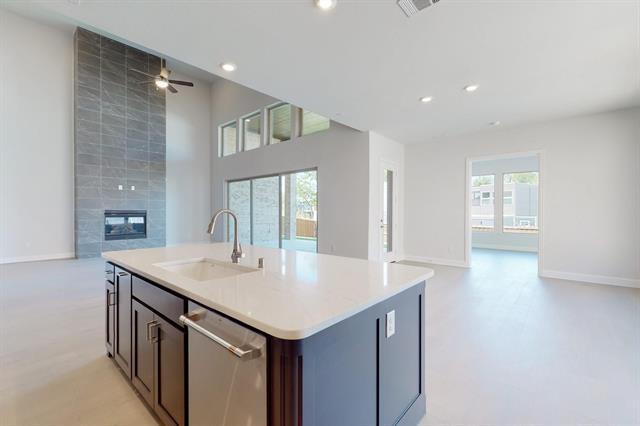 Foto del edificio - 9419 Rockmount Drive