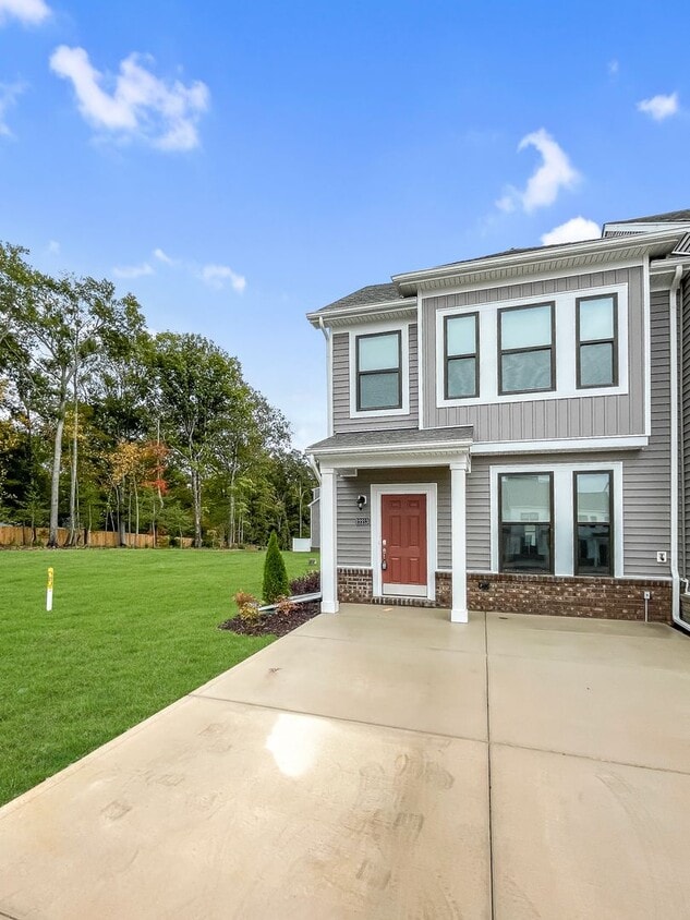 12213 Dutch Elm Cir, Midlothian, VA 23112 Townhome Rentals in