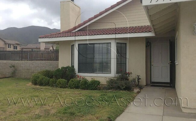 Foto del edificio - Charming 3 Bed/2 bath Home In Lovely Lake ...