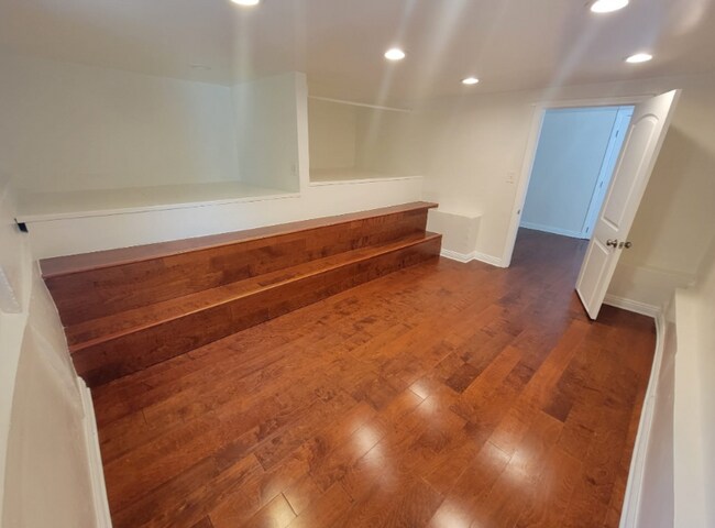 Foto del edificio - 837 N Herbert Ave