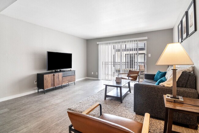 Foto del edificio - 4400 Memorial Dr