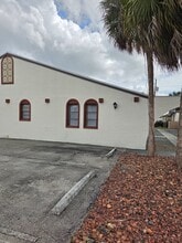 Building Photo - 1214 SE 8th St