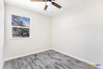 Building Photo - 380 Brushy Crk Trl