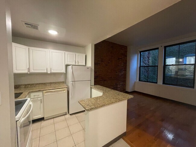 Foto del edificio - 105-107 Washington Street-Unit 4