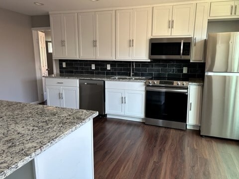 Foto del edificio - 400 Graham Ave