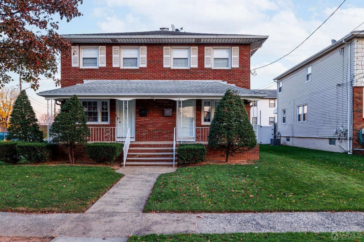 Foto principal - 74 Locust St