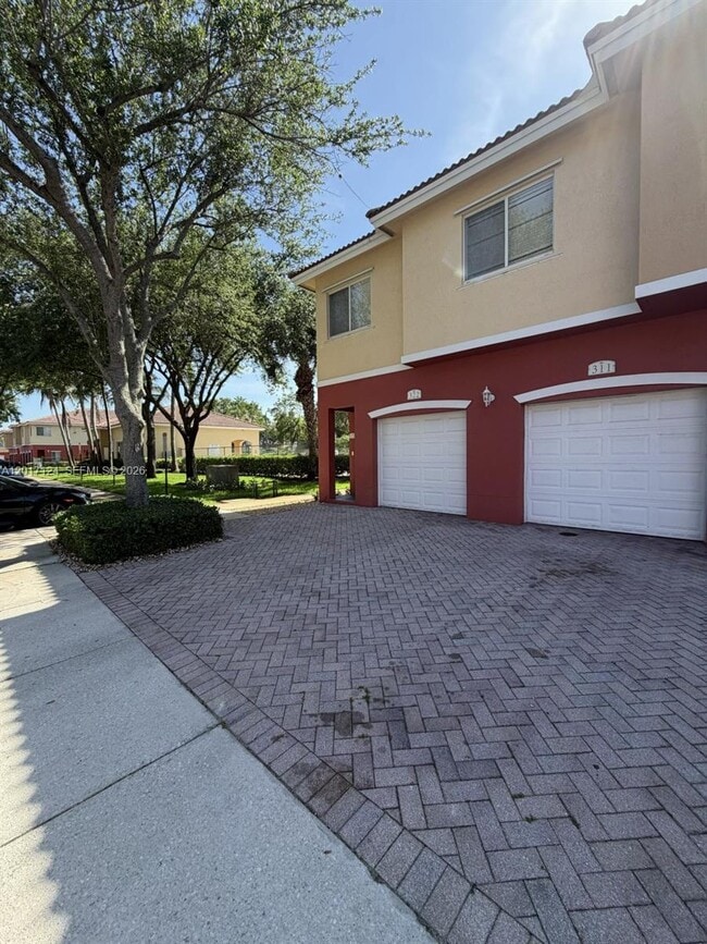 Building Photo - 3335 Palomino Dr