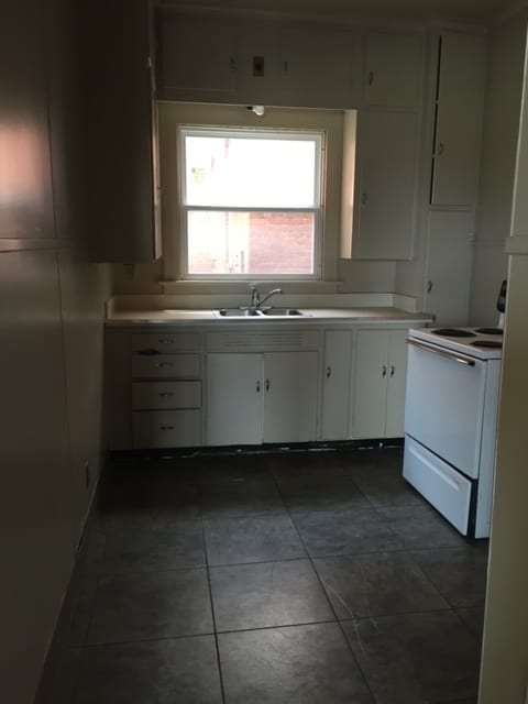 Kitchen - 219 W Church St