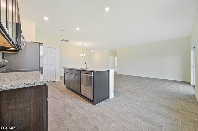 Foto del edificio - 2832 NW 21st Pl