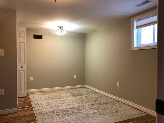 Chambre - 449 College St