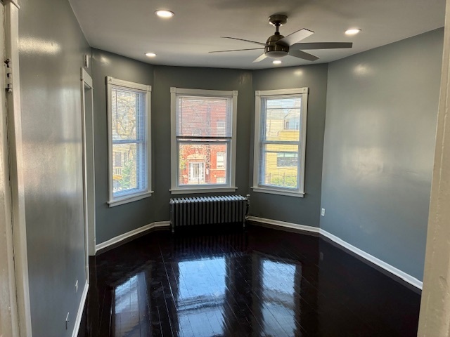 Foto del edificio - 3745 W Diversey Ave