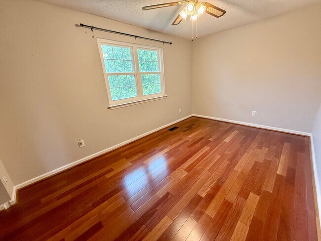 Foto del edificio - 2 Bedroom Hermitage condo only $1650!  Ava...