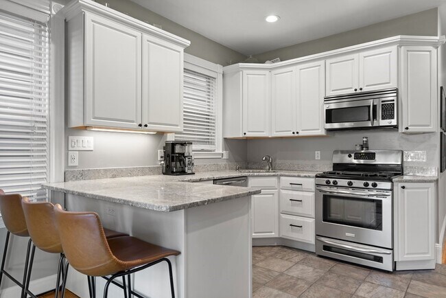 Foto del edificio - 89 Old Harbor St