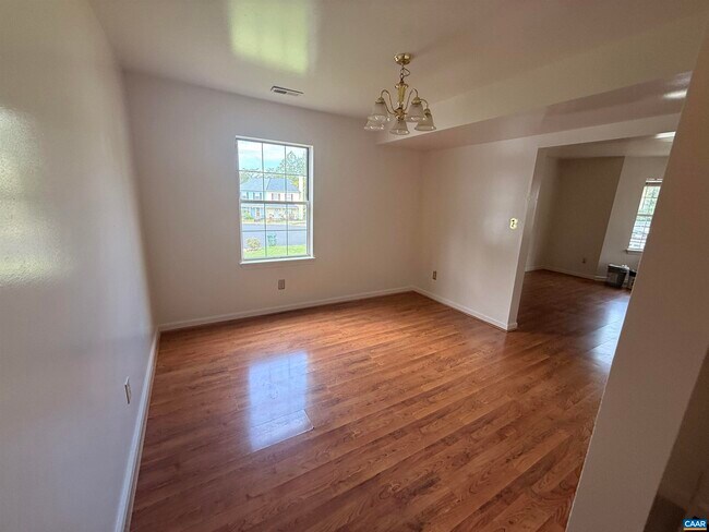 Foto del edificio - 2319 Finch Ct