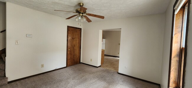 Building Photo - 112 King Ave