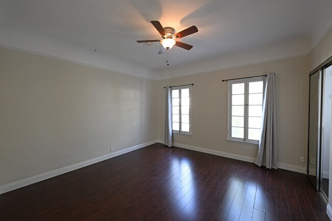 Foto del edificio - 9374 W Olympic Blvd