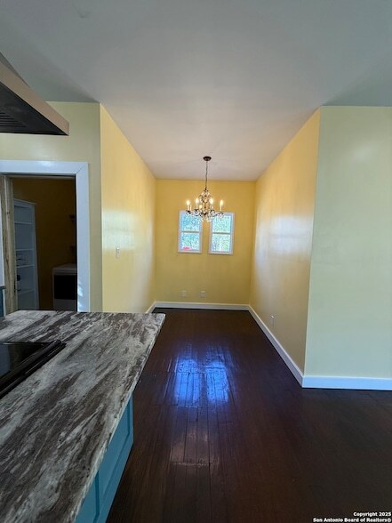 Foto del edificio - 317 E Myrtle St