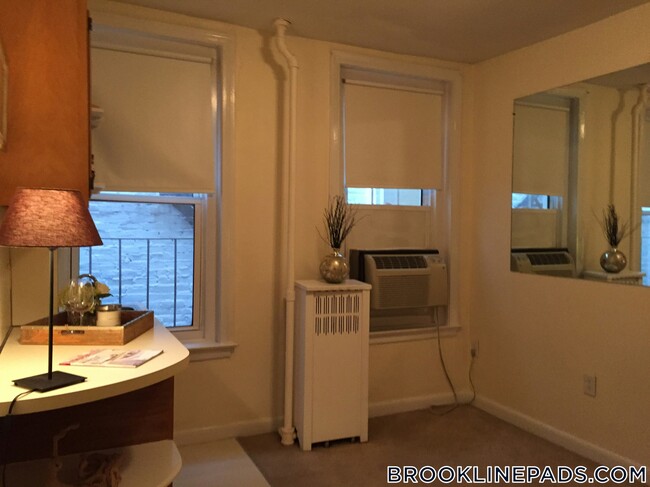 Foto del edificio - 1223 Beacon St