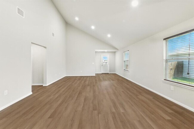 Building Photo - 148 Alpha