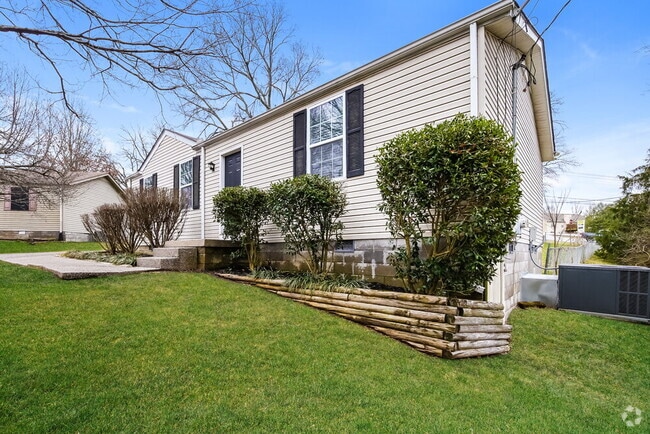 Building Photo - 111 Ridgeview Ct