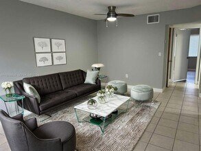 Building Photo - 335 SW 20th St