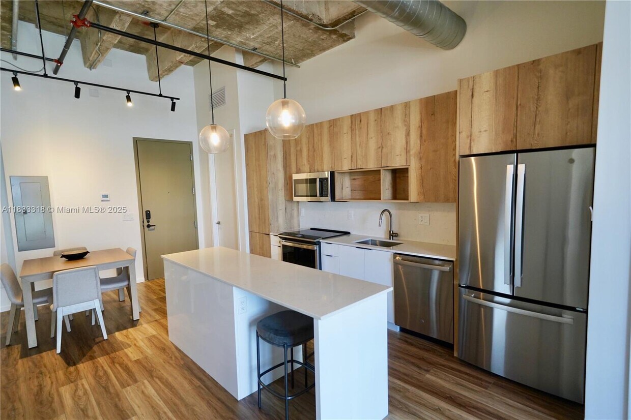 Foto principal - 7920 NE 2nd Ave