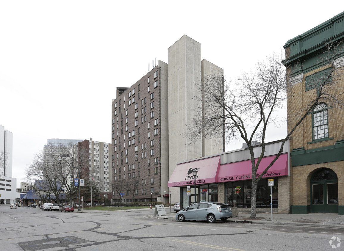 Foto del edificio - Loring 100