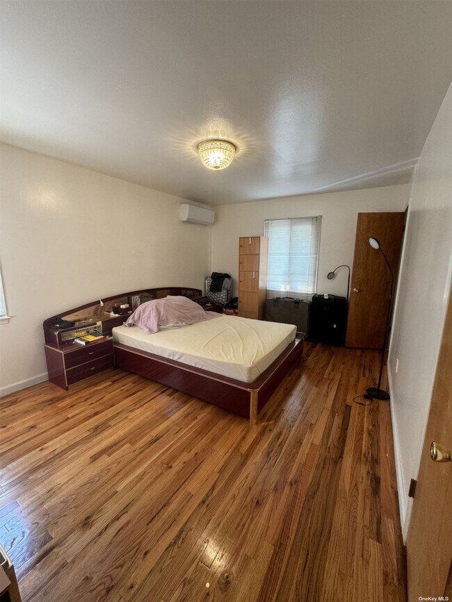 Foto del edificio - 224-23 57th Ave.