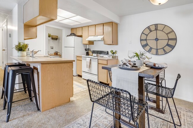 Open Kitchen and Dining with Breakfast Bar - Cedar Breaks