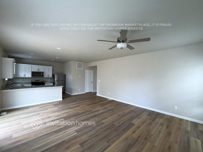 Foto del edificio - 7207 Dolores Ave