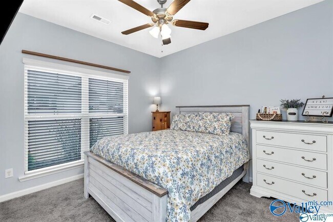 Foto del edificio - 325 Acorn Grove Ln SW