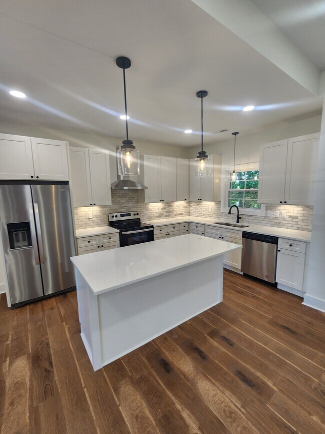 Foto del edificio - 526 Cottage Way