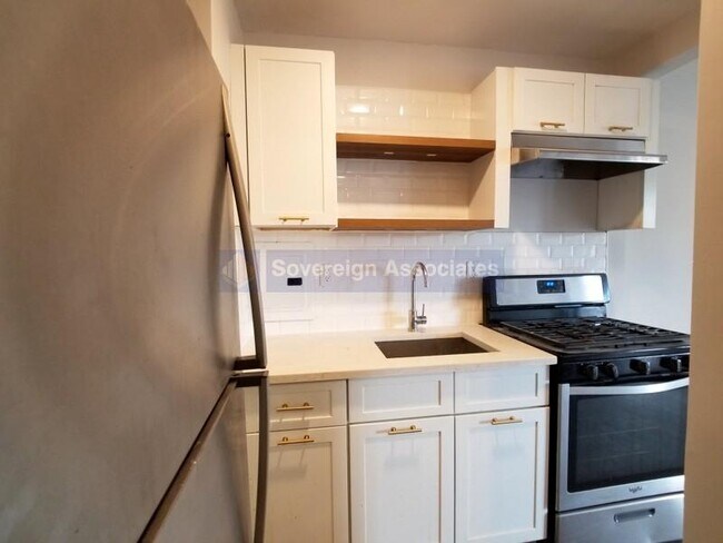 Foto del edificio - 111 Wadsworth Avenue