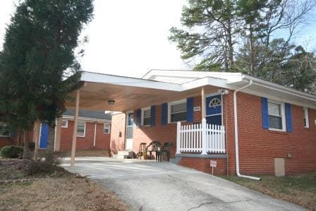 Adorable Lakewood Duplex with W/D and Carport - Adorable Lakewood Duplex with W/D and Carport