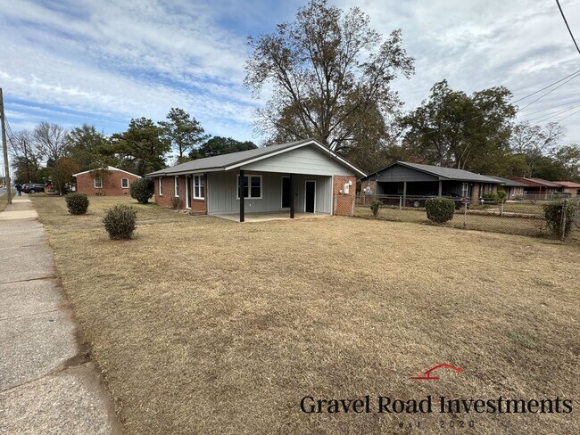 Building Photo - Beautifully Remodeled 3-Bedroom, 1-Bathroom House