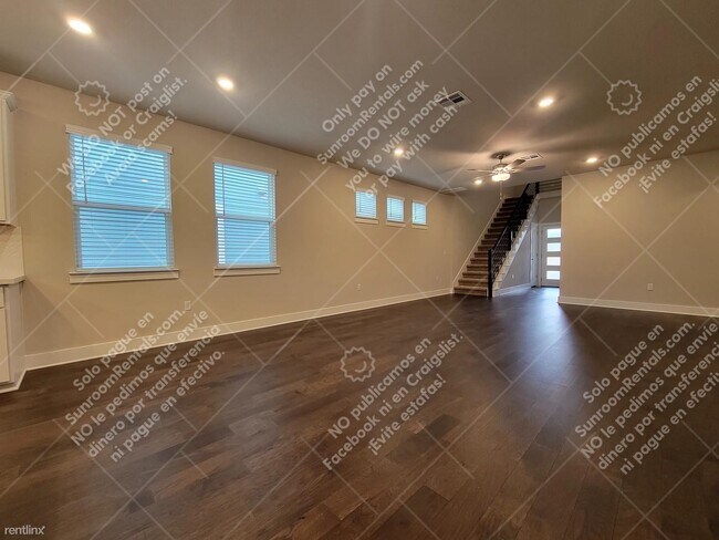 Foto del edificio - 4 br, 2.5 bath House - 15701 Edisto Dr