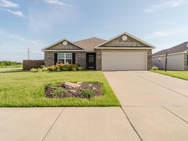 Building Photo - 1670 Scotland Dr