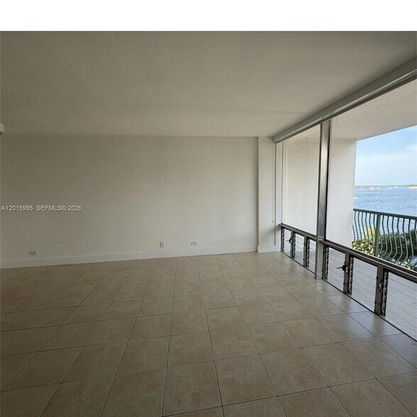 Foto del edificio - 1408 Brickell Bay Dr