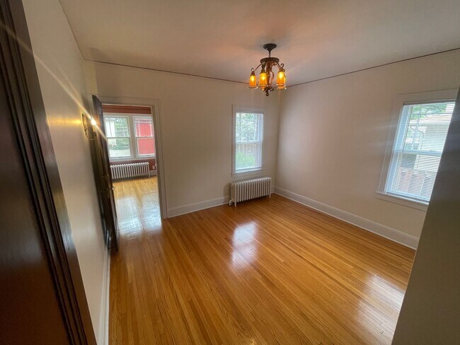 Building Photo - 3015 W 43rd St Duplex