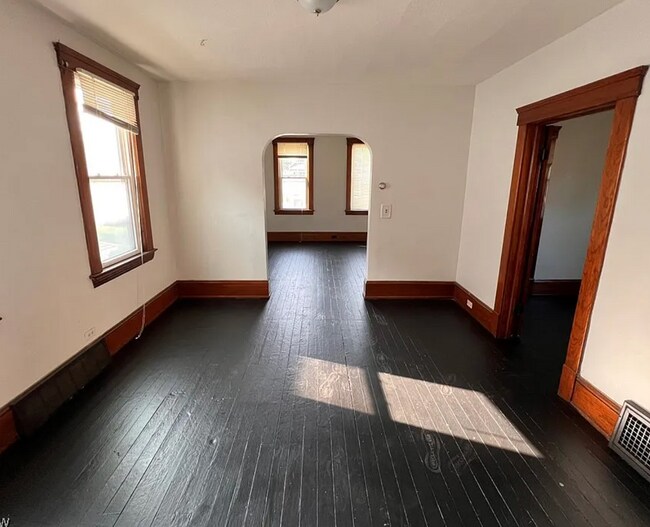 Foto del edificio - 6605 Bonna Ave