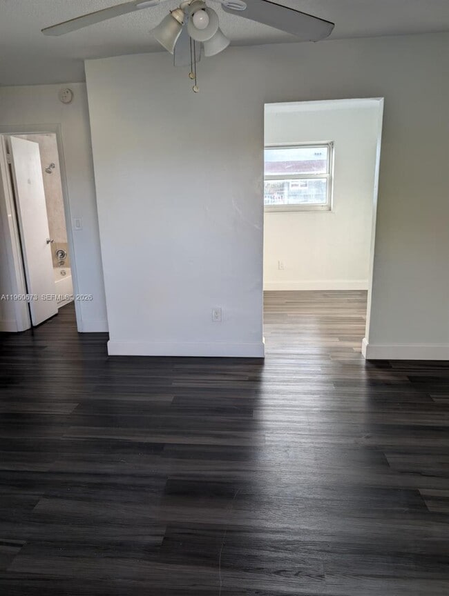 Building Photo - 1461 SW 5th St