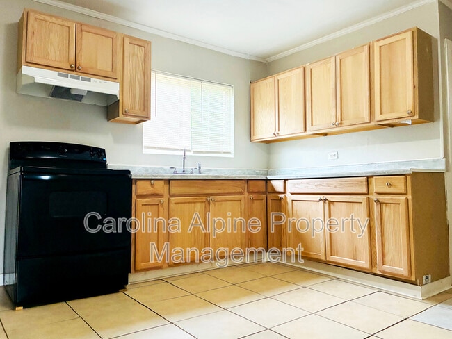 Foto del edificio - 1500 W Walnut Ave