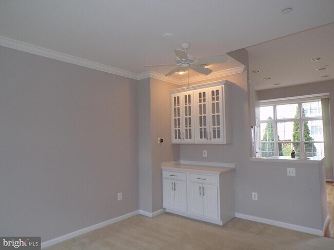 Foto del edificio - 427 Stanton Pl