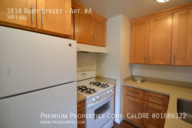 Building Photo - 3818 Ruby St