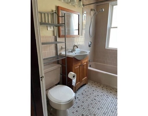 Building Photo - 44 Colby St