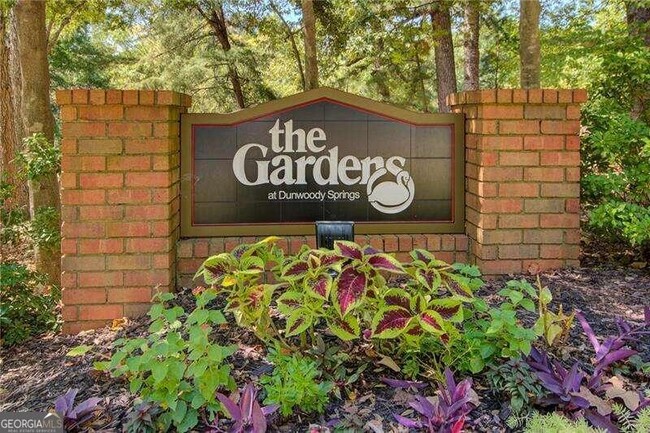 Foto del edificio - 202 Garden Ct